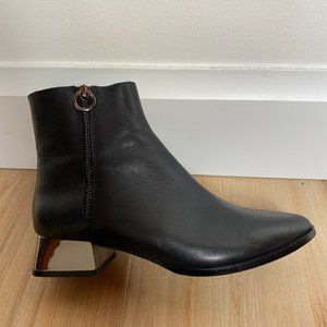 Vaneli Black Leather Ankle Boots Size 8